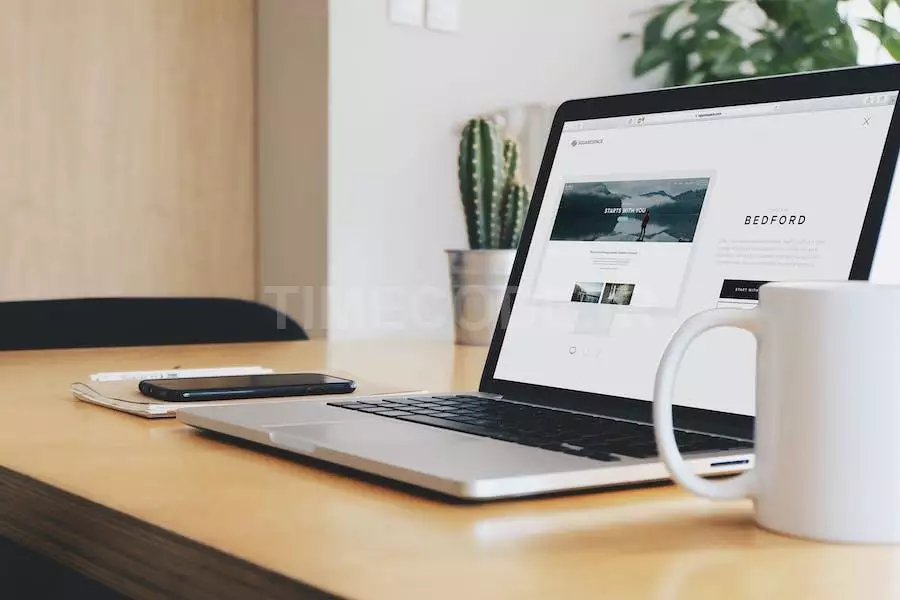 دانلود موکاپ لپ تاپ