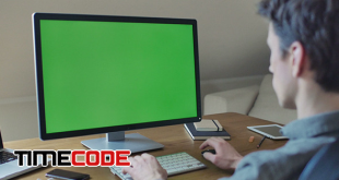  Designer Computer Green Screen For Mock Up 