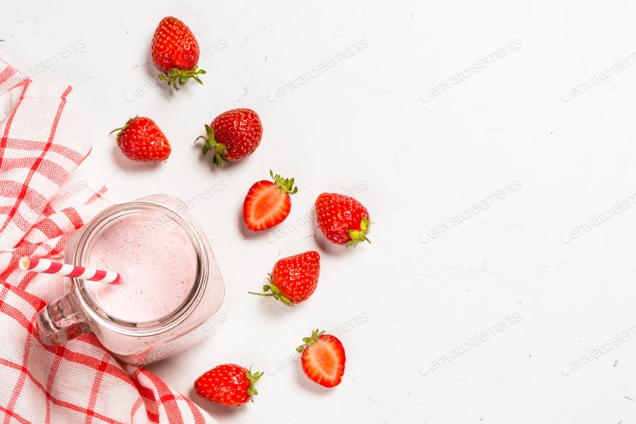 Strawberry Milkshake Or Smoothie In Mason Jar