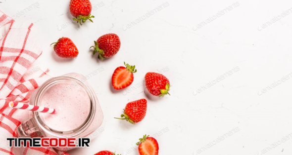 Strawberry Milkshake Or Smoothie In Mason Jar
